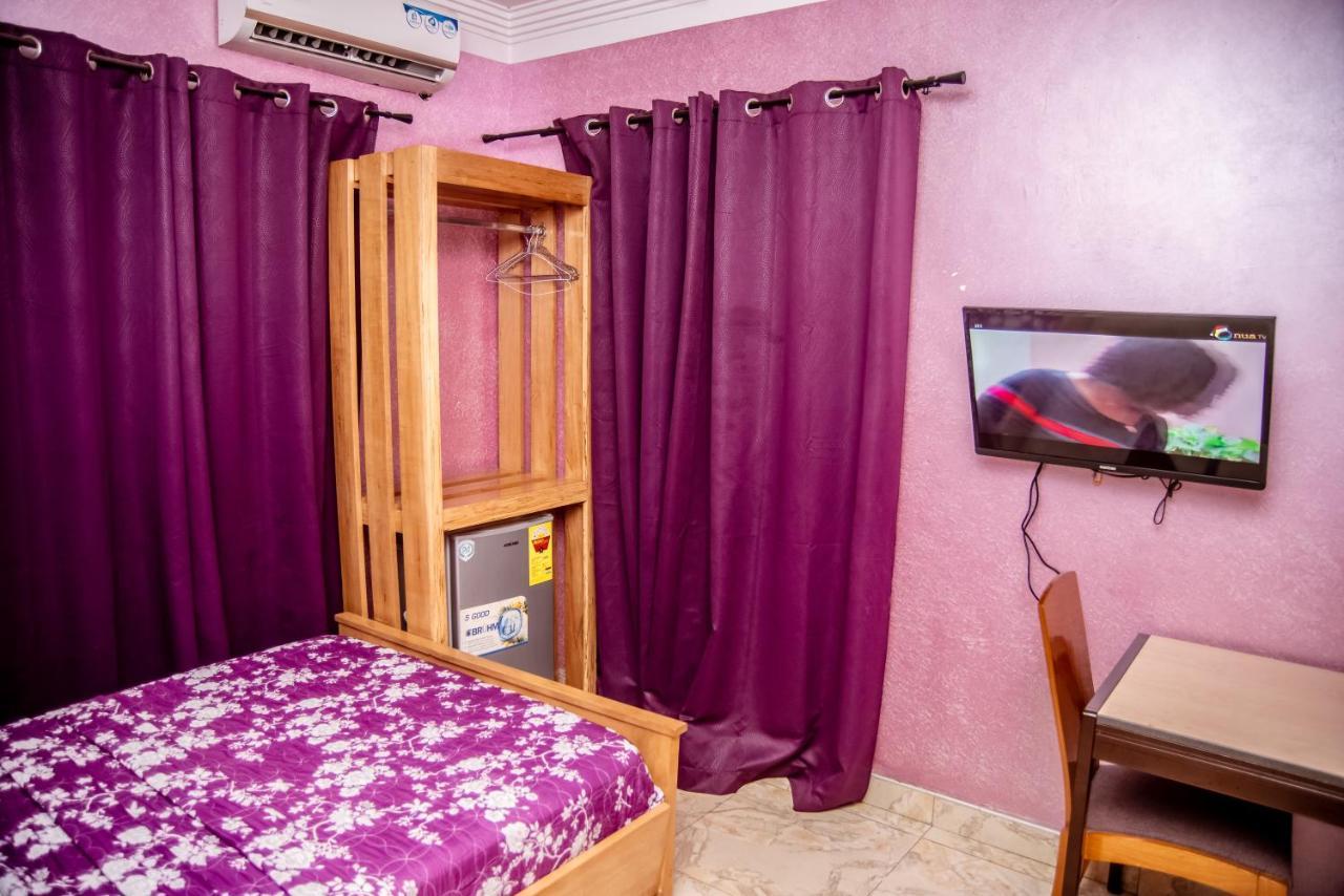 Homey Lodge Kumasi Exterior foto